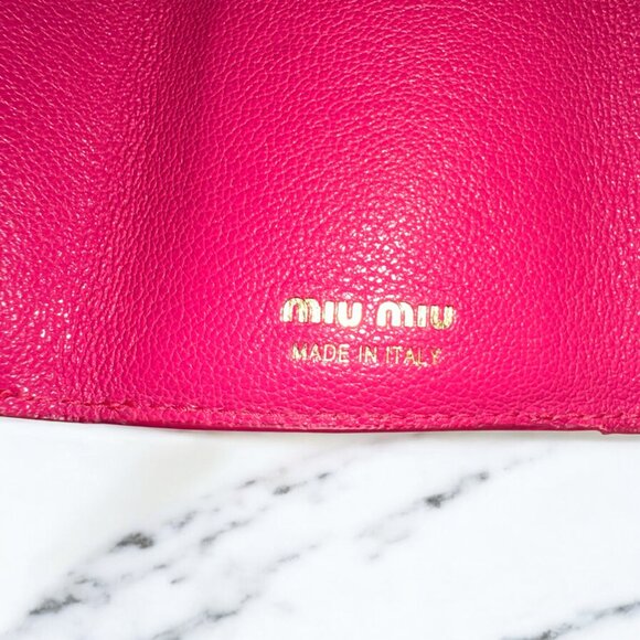 MIU MIU FUSHIA TRIFOLD COMPACT WALLET - Picture 6 of 10